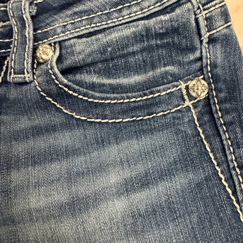 Miss Me Faded Blue Cropped Jeans - Picture 8 of 8